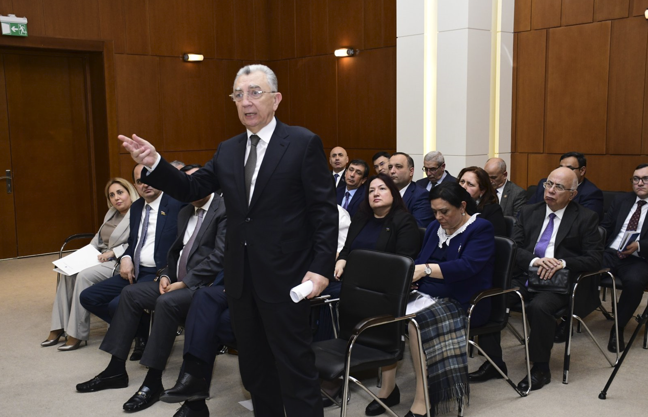 YAP-ın İdarə Heyətinin iclası keçirildi (FOTO)